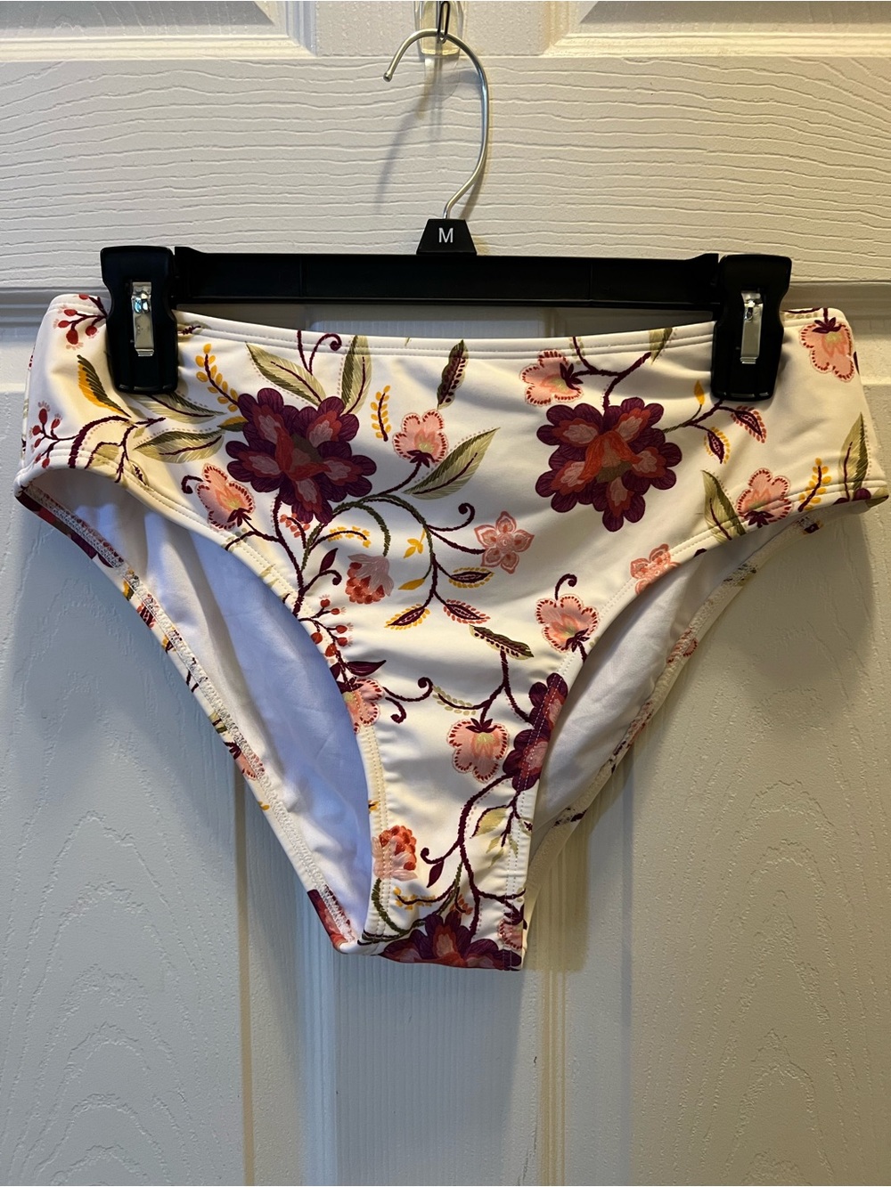 Cupshe Floral Underwire Bikini Set with Burgundy & Pink Accents- NWT - 
36c/Med - Picture 4 of 5